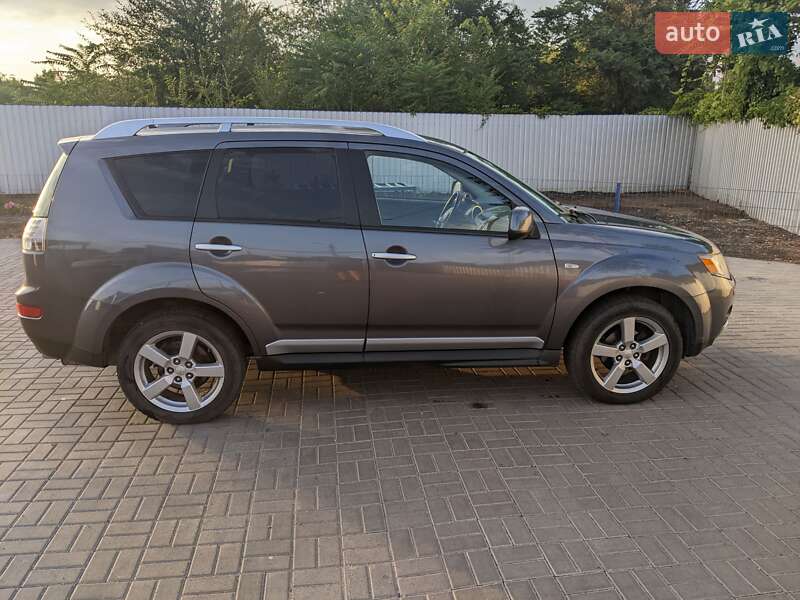 2009 mitsubishi outlander