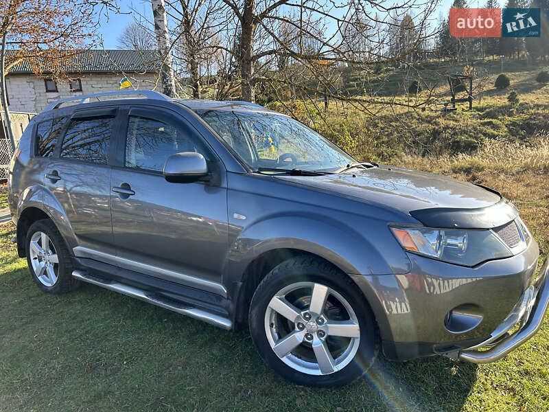 2009 mitsubishi outlander xl