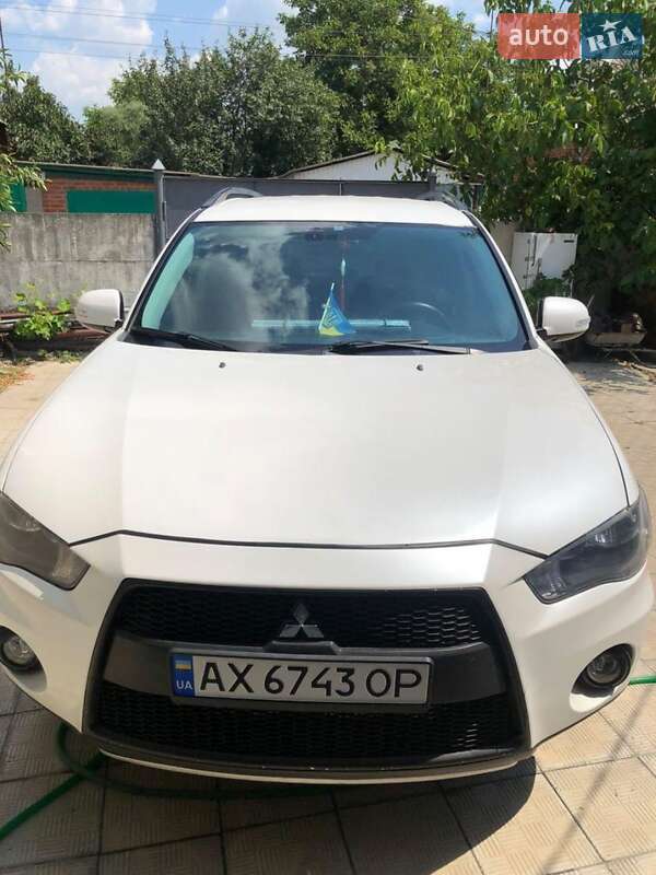 2012 mitsubishi outlander