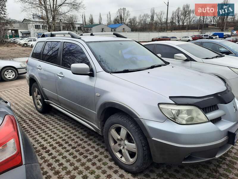 2004 mitsubishi outlander