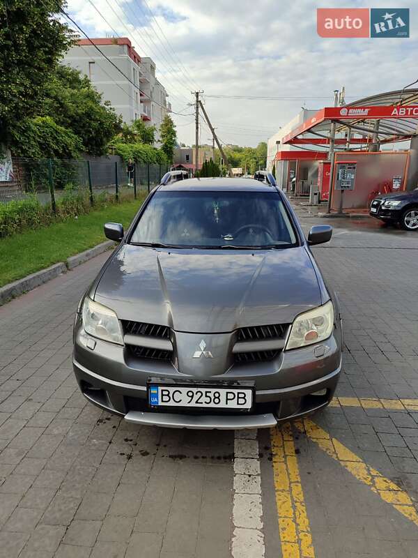 2005 mitsubishi outlander