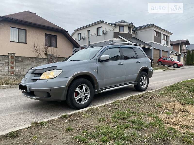 2005 mitsubishi outlander