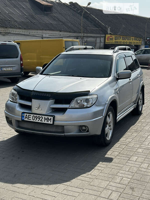 2005 mitsubishi outlander