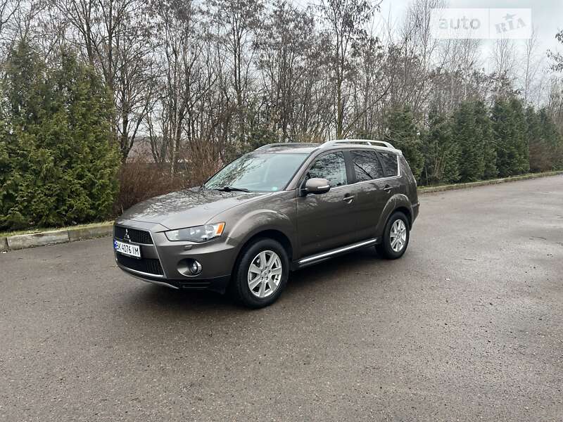 2010 mitsubishi outlander