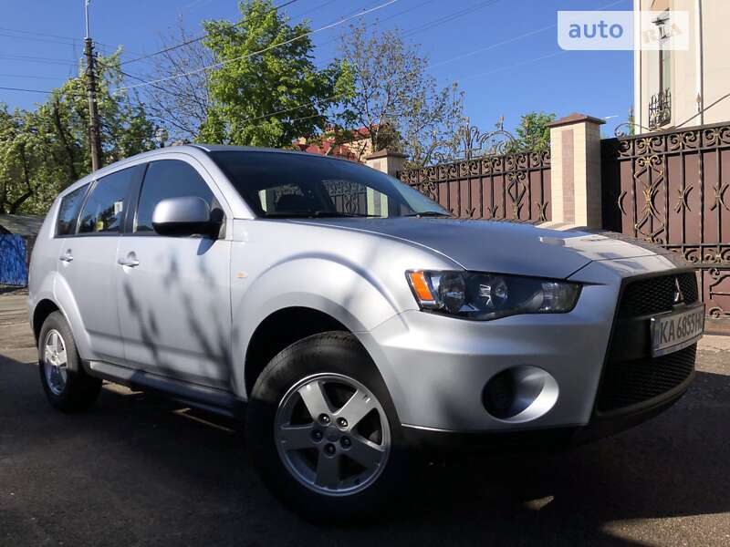2010 mitsubishi outlander
