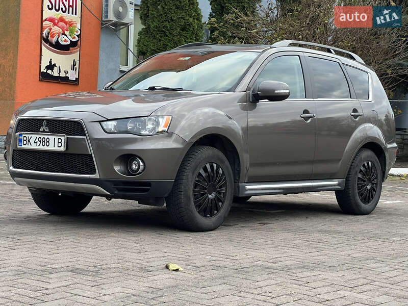 2010 mitsubishi outlander