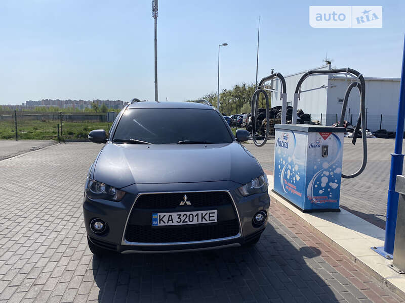 2011 mitsubishi outlander