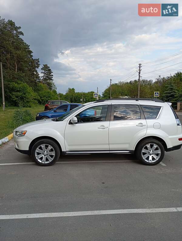 2012 mitsubishi outlander
