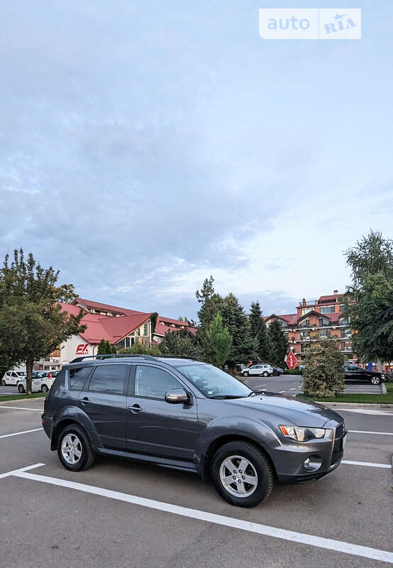 2012 mitsubishi outlander