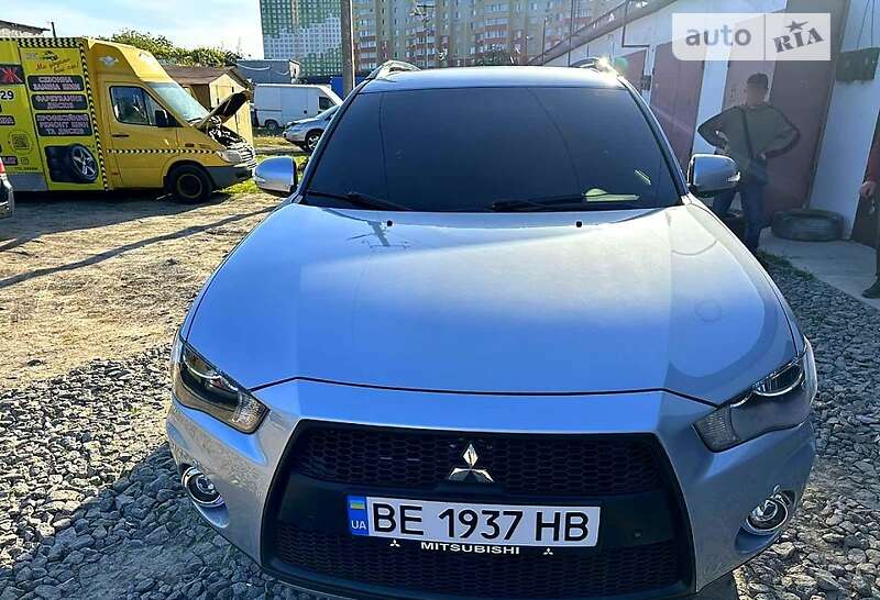 2012 mitsubishi outlander