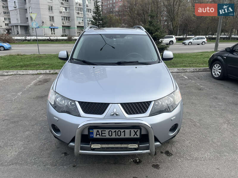 2008 mitsubishi outlander xl
