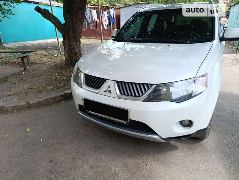 2008 mitsubishi outlander