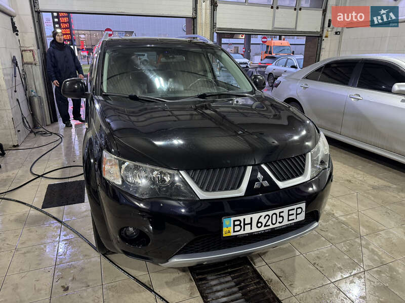 2008 mitsubishi outlander xl