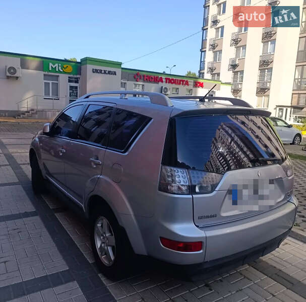 2009 mitsubishi outlander