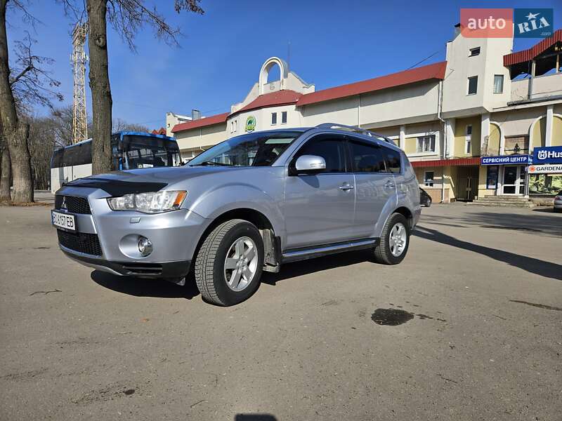 2010 mitsubishi outlander
