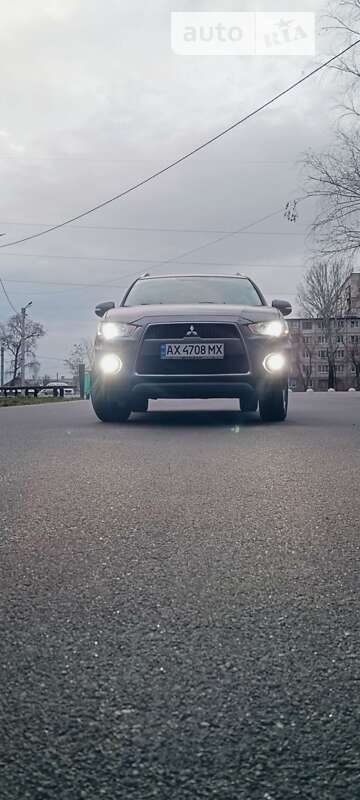 2010 mitsubishi outlander