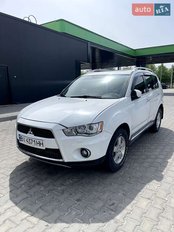 2010 mitsubishi outlander