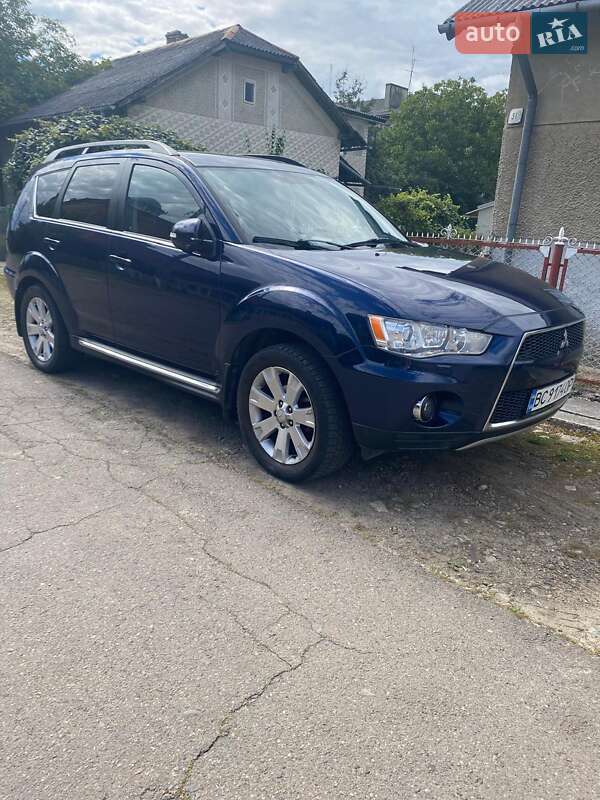2010 mitsubishi outlander