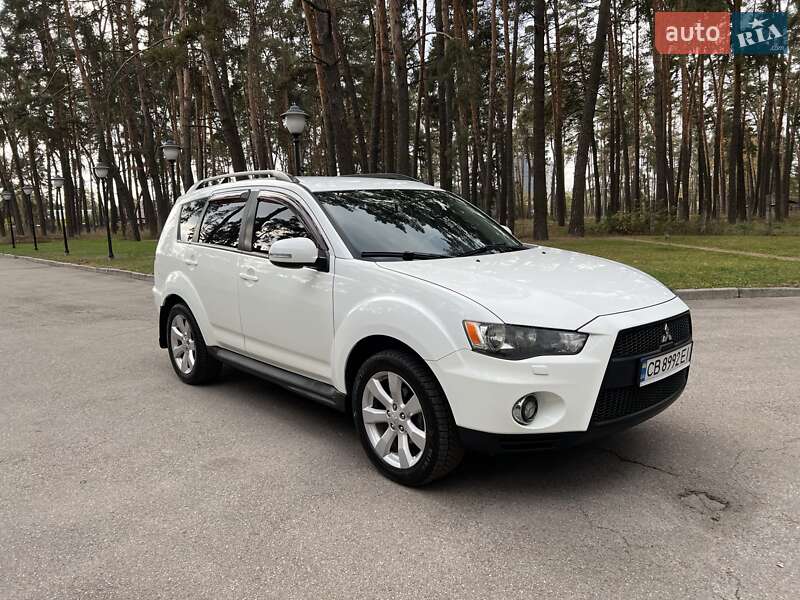 2011 mitsubishi outlander xl