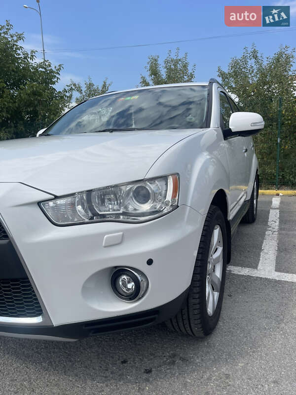 2011 mitsubishi outlander