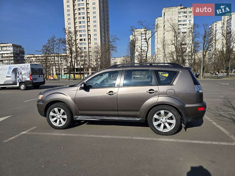 2012 mitsubishi outlander