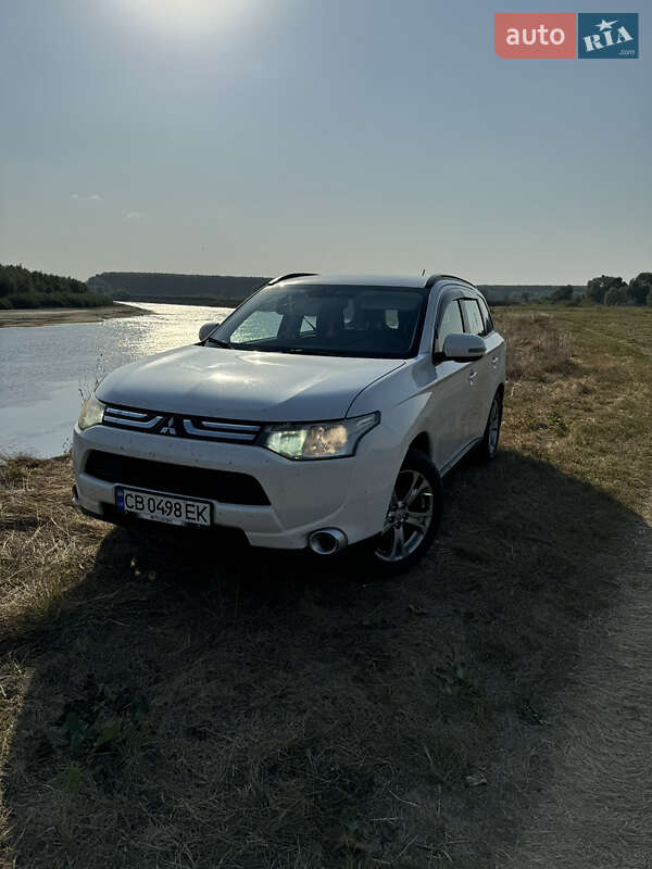 2012 mitsubishi outlander