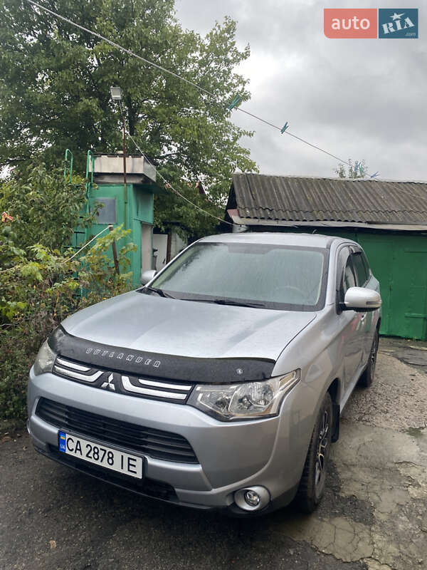 2012 mitsubishi outlander