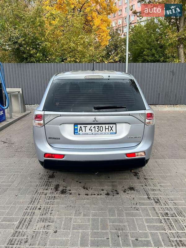 2012 mitsubishi outlander