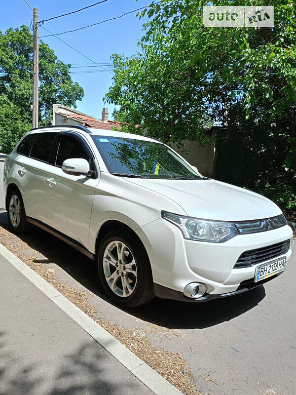 2012 mitsubishi outlander