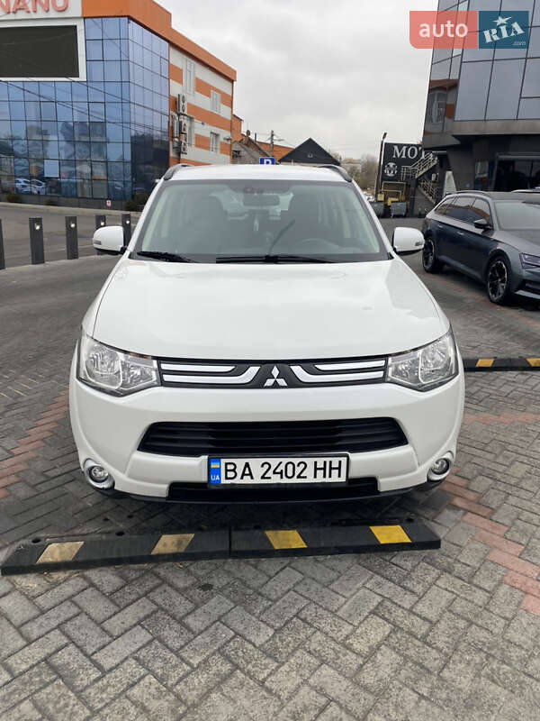 2012 mitsubishi outlander