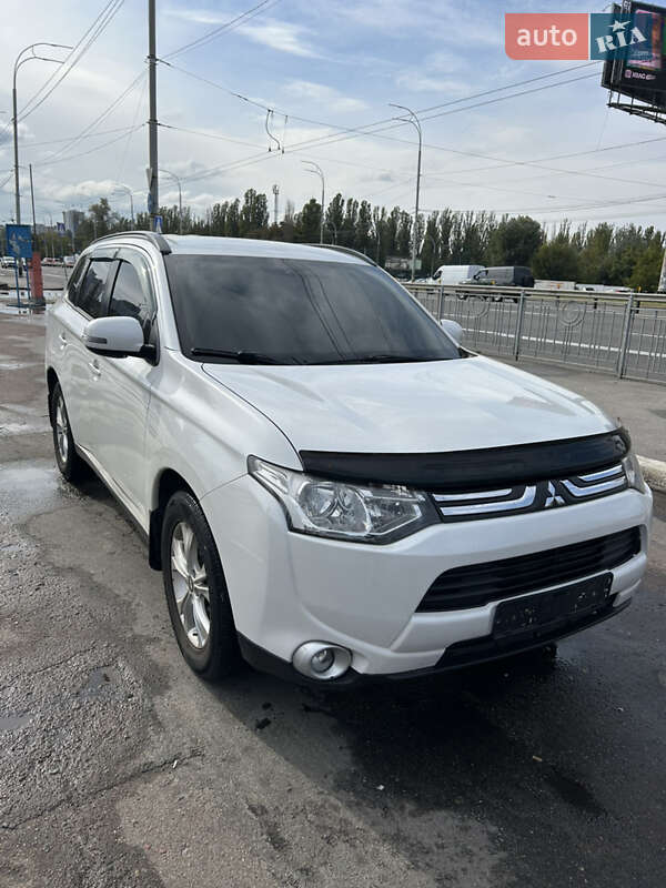 2013 mitsubishi outlander