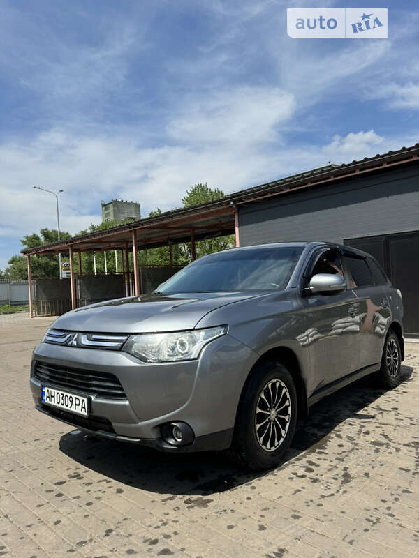 2014 mitsubishi outlander