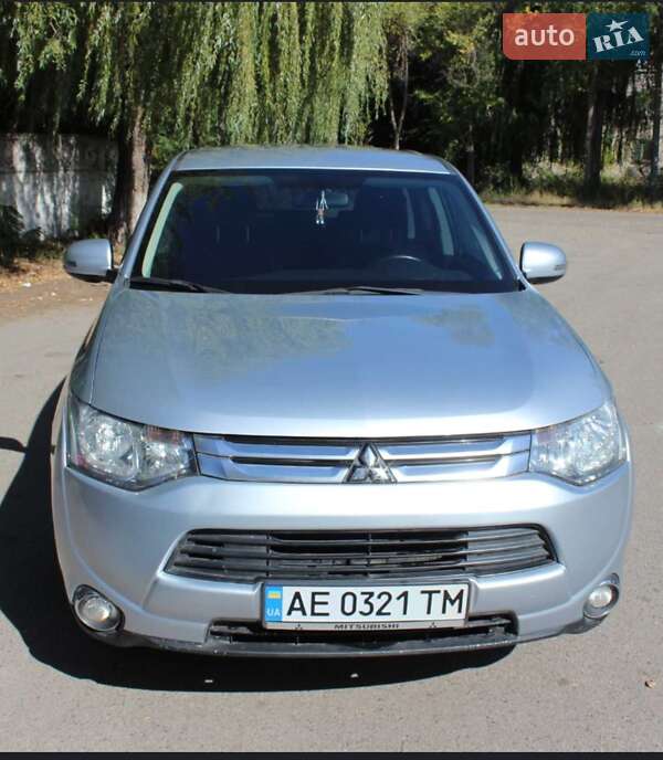 2014 mitsubishi outlander