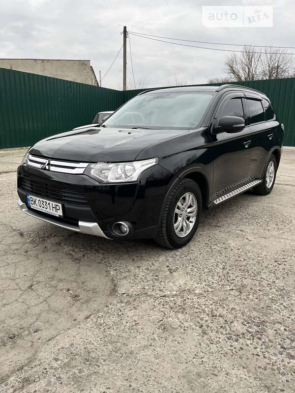 2014 mitsubishi outlander