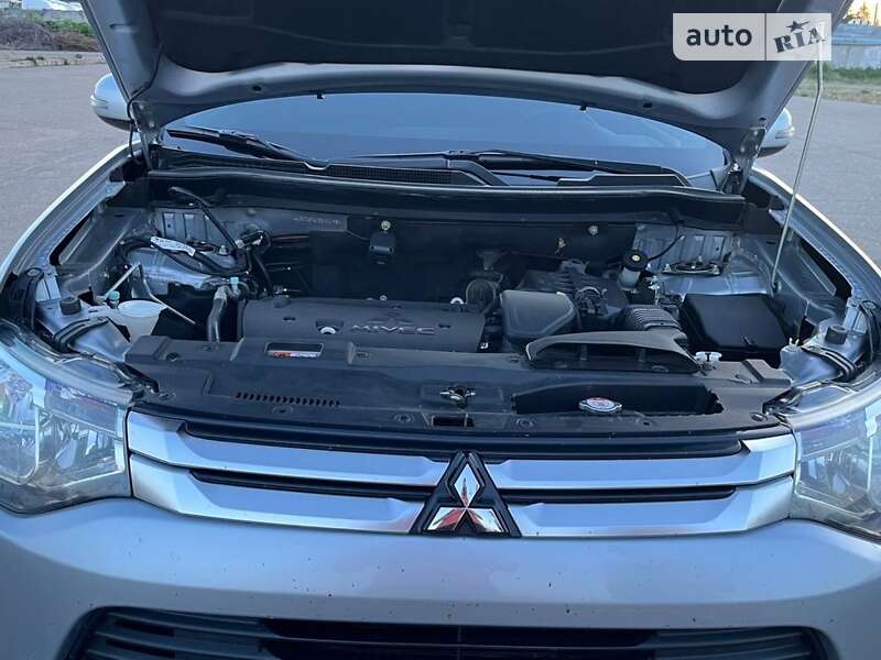 2014 mitsubishi outlander