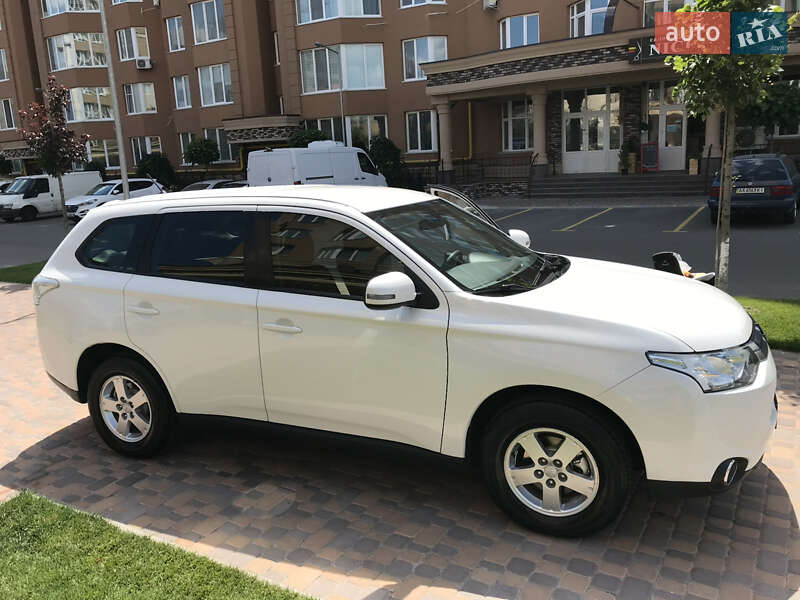 2014 mitsubishi outlander
