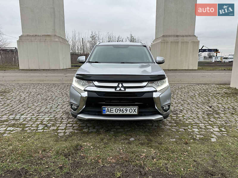 2016 mitsubishi outlander