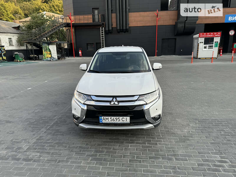 2018 mitsubishi outlander