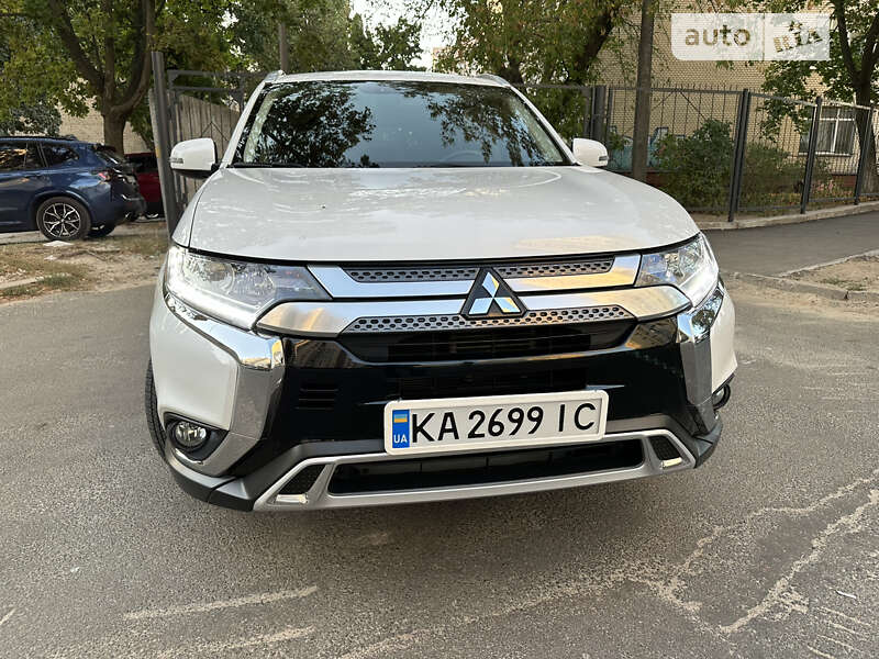 2018 mitsubishi outlander