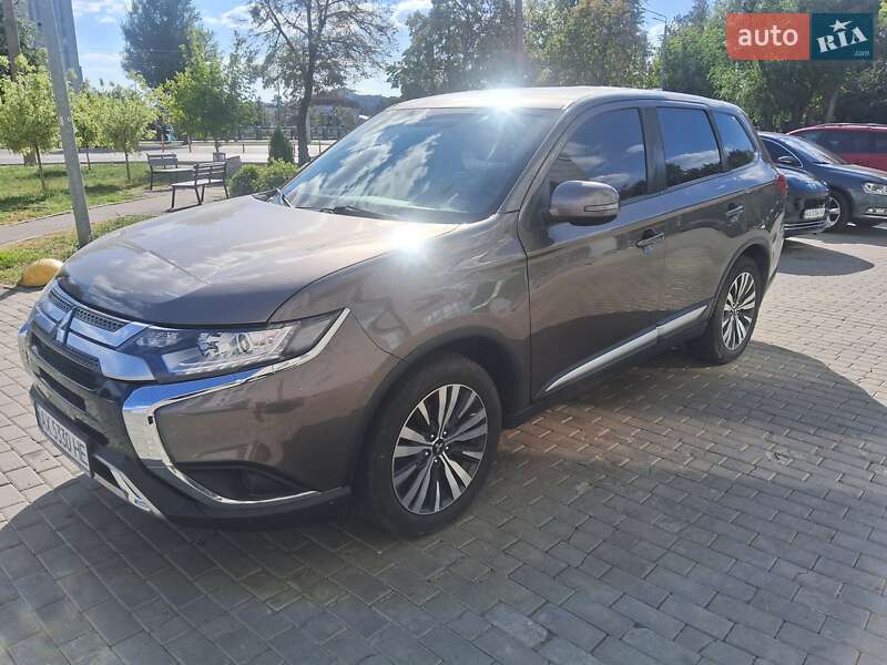 2018 mitsubishi outlander