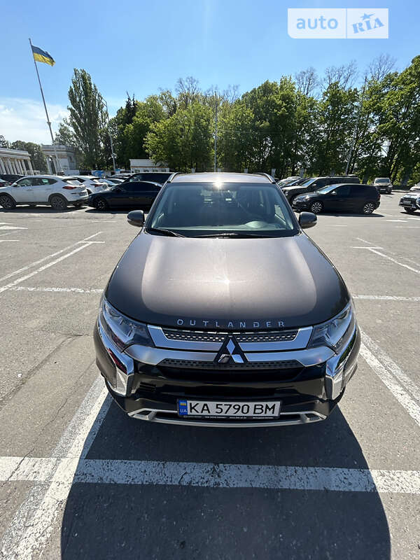 2021 mitsubishi outlander