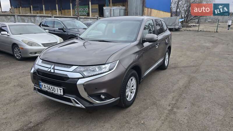 2021 mitsubishi outlander
