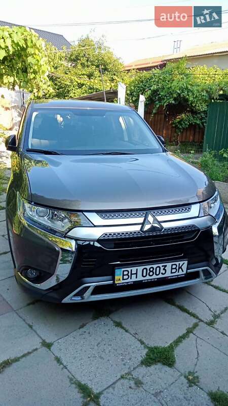 2021 mitsubishi outlander