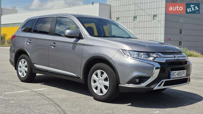 2021 mitsubishi outlander