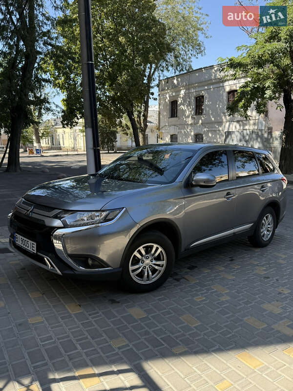 2019 mitsubishi outlander