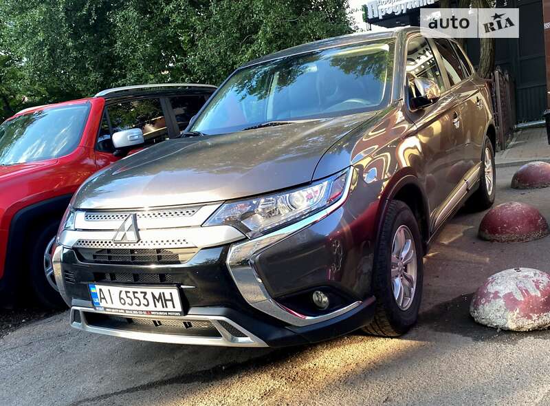 2020 mitsubishi outlander