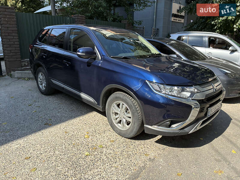 2020 mitsubishi outlander