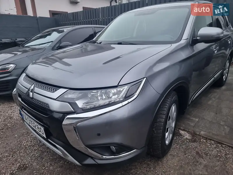 2020 mitsubishi outlander