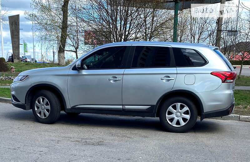 2021 mitsubishi outlander