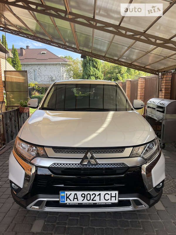 2021 mitsubishi outlander